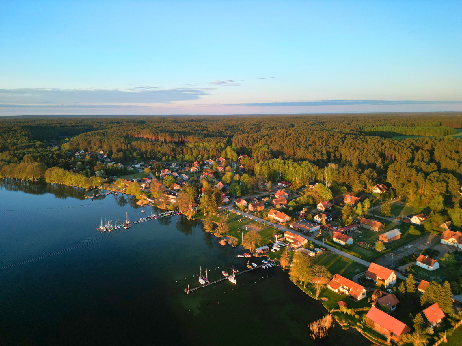 Jezioro Pluszne, plaża w Pluskach